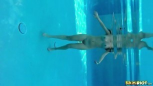 Vanessa Has Fun Underwater BTS