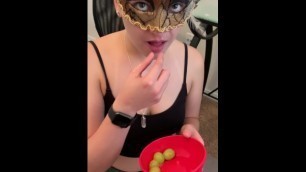 Jack N Snack - Jizz on Grapes! Comment on what she should Eat Next!