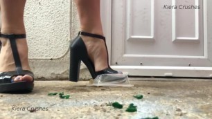 Giantess Melissa Heels Crushing Toy Soldiers